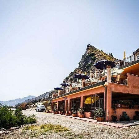Aparthotel Fondaco Parrino Mare à Letojanni Extérieur photo