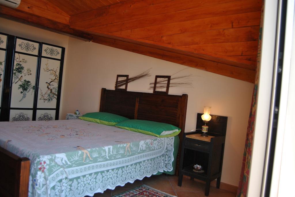 Aparthotel Fondaco Parrino Mare à Letojanni Extérieur photo